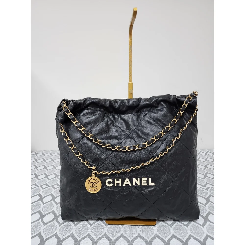 CHANEL Quilted Shiny Calfskin Leather 22 Hobo Bag Black